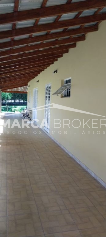 Casa a venda com 03 dormitórios na cidade Tuiuti /SP