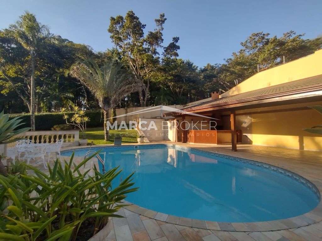Casa para Locação, em condomínio com 05 suites, na cidade de Valinhos