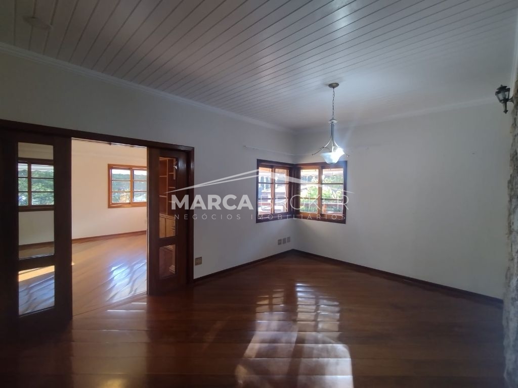 Casa para locação, em condomínio com 05 suites, na cidade de