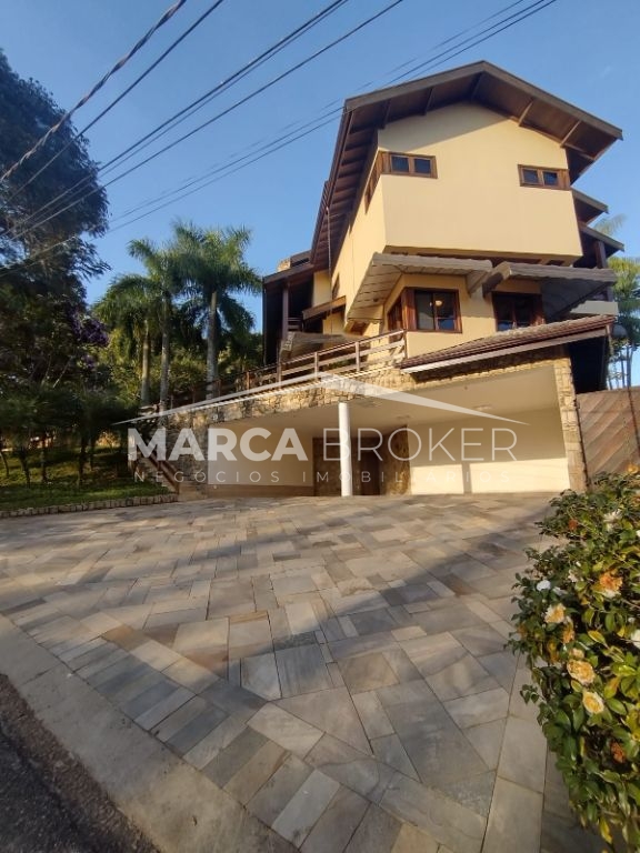 Casa para Locação, em condomínio com 05 suites, na cidade de Valinhos