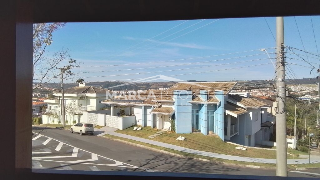 Casa a venda com 03 dorm, sendo uma suíte no condomínio terr