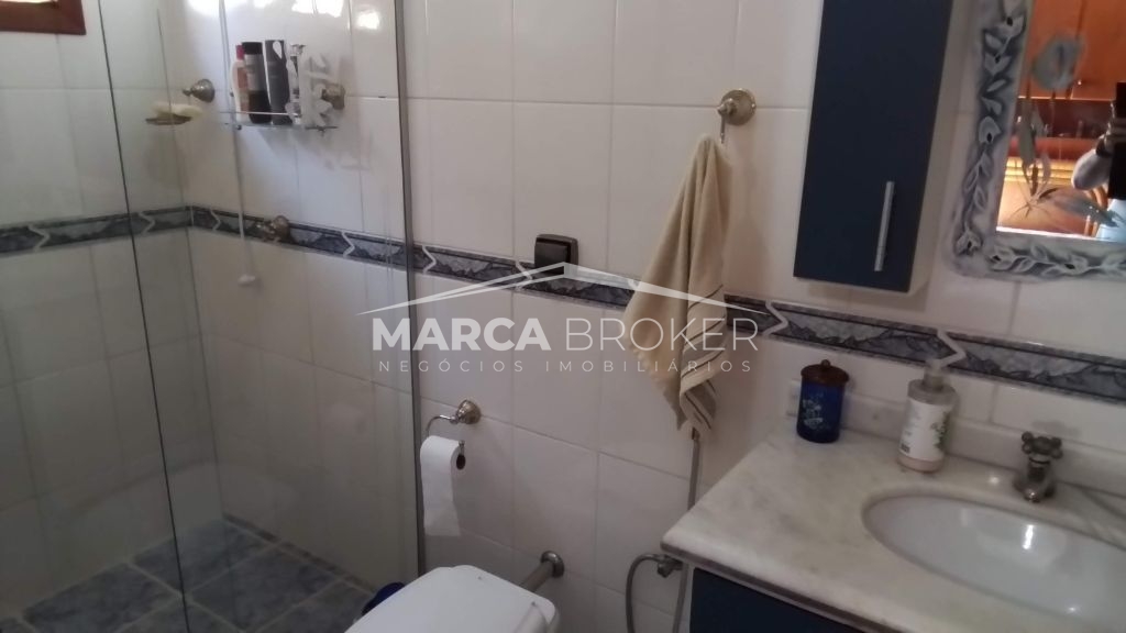 Casa a venda com 03 Dorm, sendo uma suíte no Condomínio Terras do Oriente em Valinhos