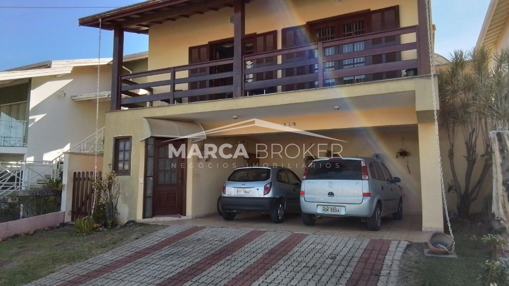 Casa a venda com 03 dorm, sendo uma suíte no condomínio terr