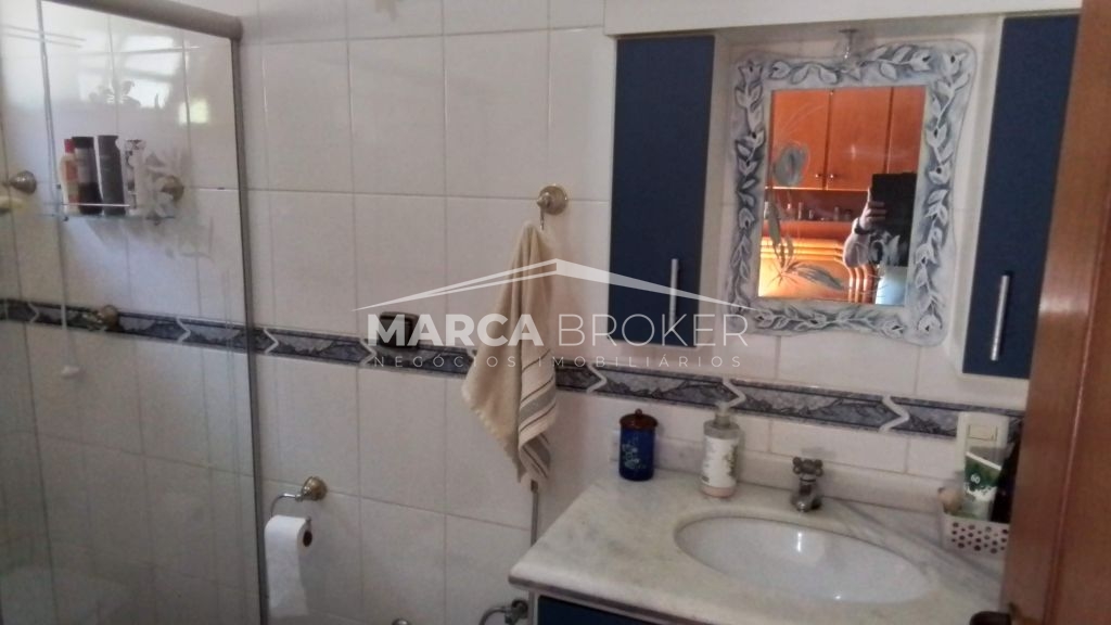 Casa a venda com 03 Dorm, sendo uma suíte no Condomínio Terras do Oriente em Valinhos