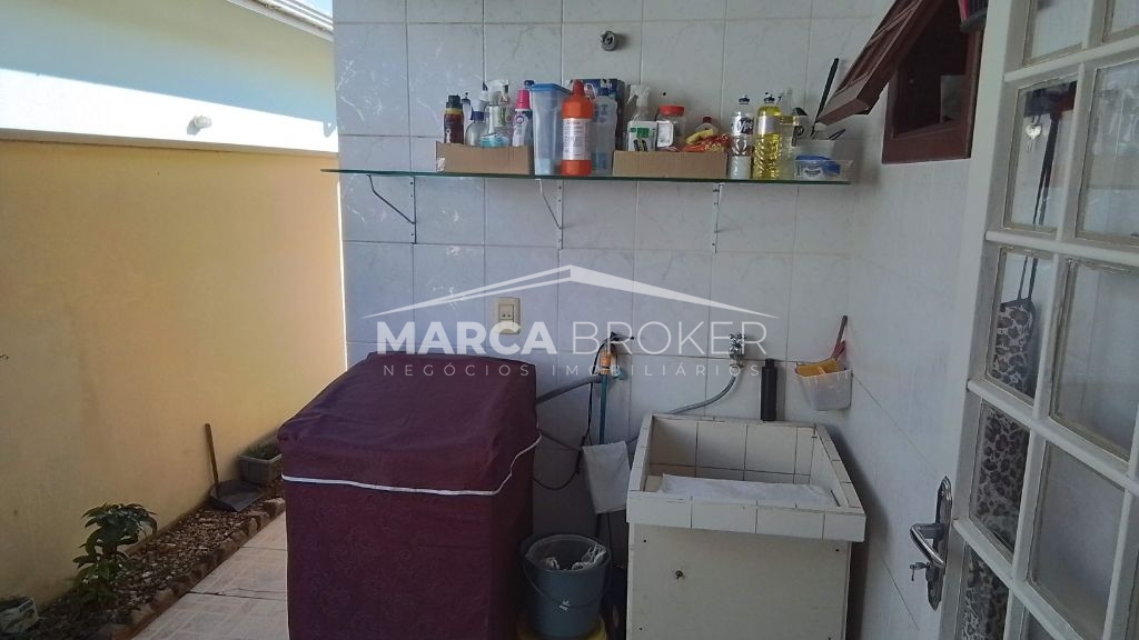 Casa a venda com 03 Dorm, sendo uma suíte no Condomínio Terras do Oriente em Valinhos