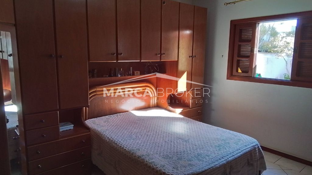 Casa a venda com 03 Dorm, sendo uma suíte no Condomínio Terras do Oriente em Valinhos