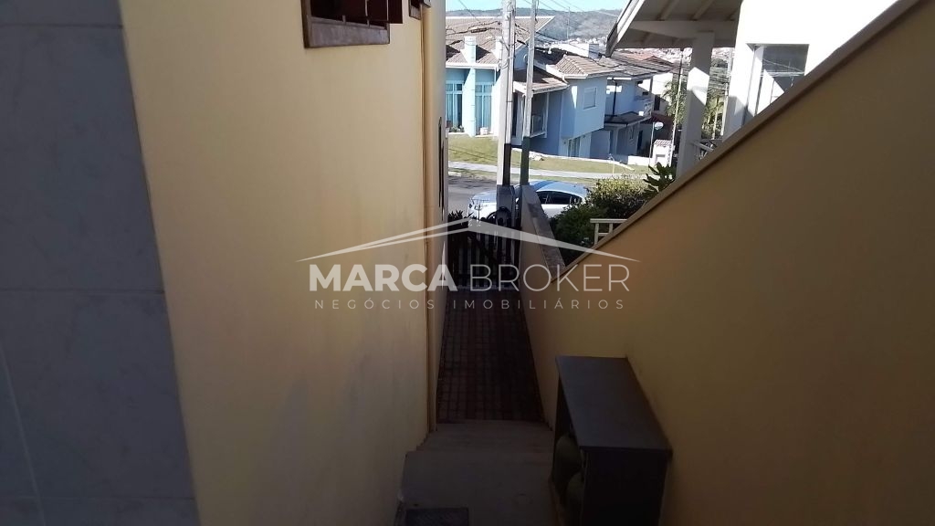 Casa a venda com 03 Dorm, sendo uma suíte no Condomínio Terras do Oriente em Valinhos