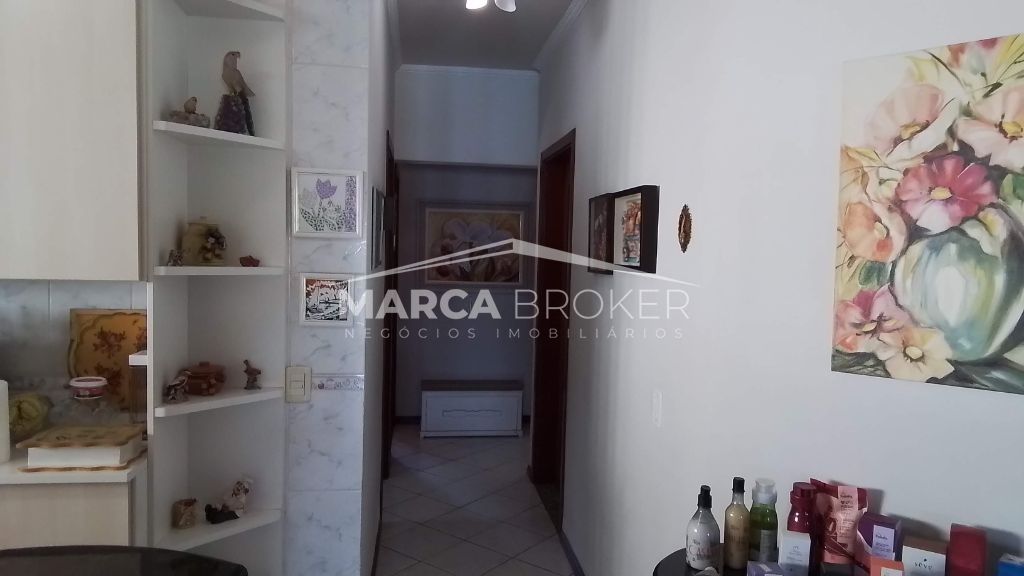 Casa a venda com 03 dorm, sendo uma suíte no condomínio terr