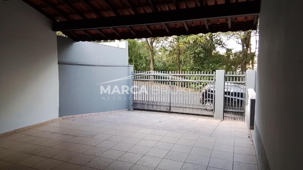 Casa para locacao e venda com 03 dorm, sendo 02 suítes no ba