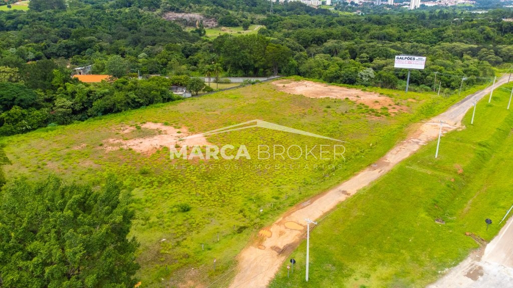 Área industrial/comercial às margens da rodovia d.pedro i