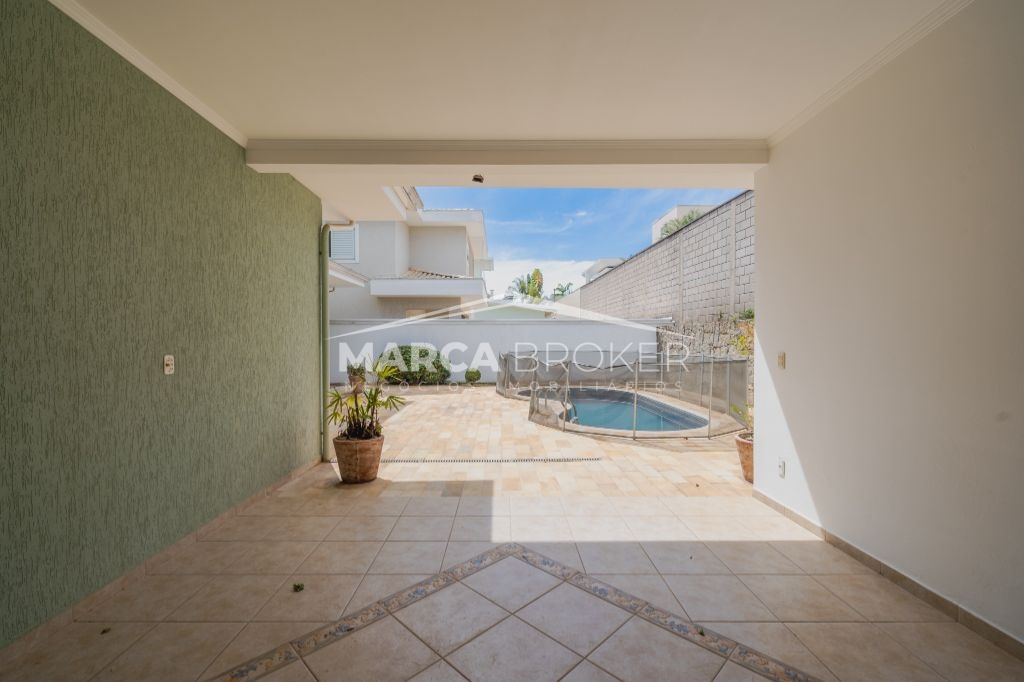 Casa a Venda no Condomínio Vila Brasilianaem Valinhos