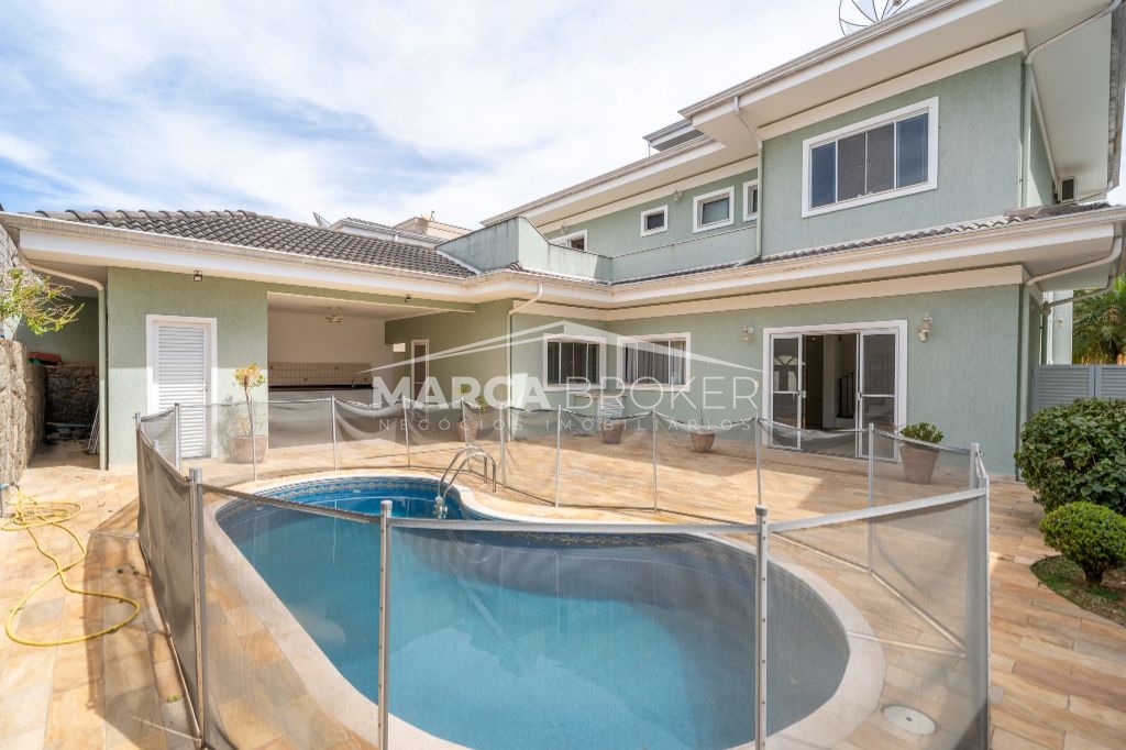Casa a Venda no Condomínio Vila Brasilianaem Valinhos