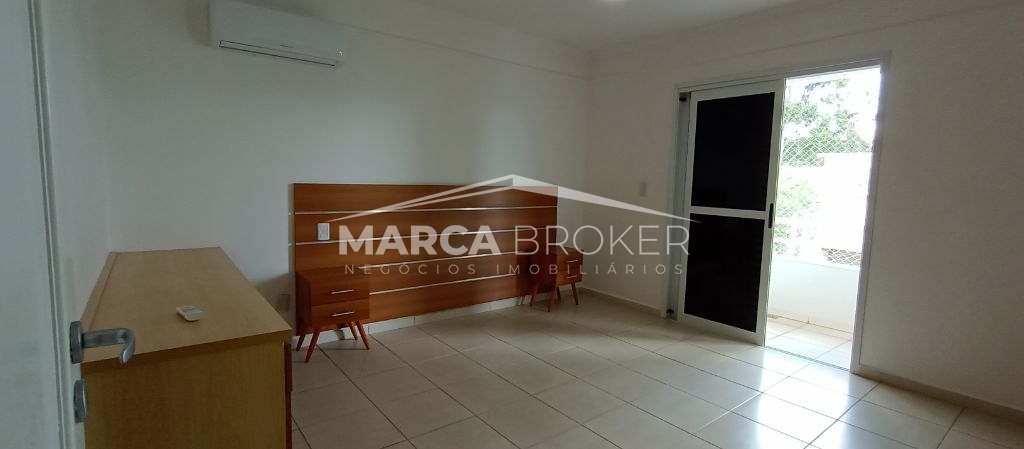 Casa de Condomínio com 4 Quartos sendo 02 suítes para Alugar em Valinhos, 350 m² de construção