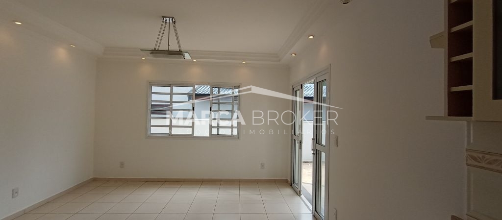 Casa de Condomínio com 4 Quartos sendo 02 suítes para Alugar em Valinhos, 350 m² de construção