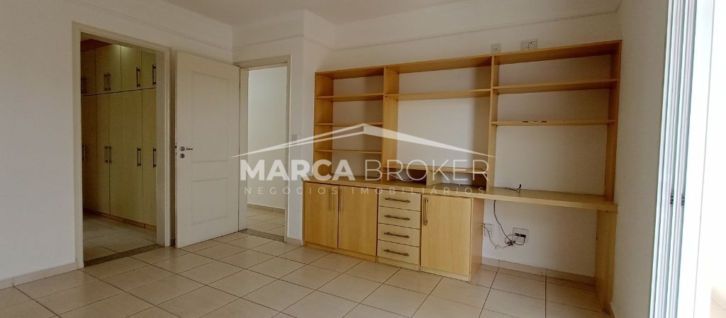 Casa de Condomínio com 4 Quartos sendo 02 suítes para Alugar em Valinhos, 350 m² de construção