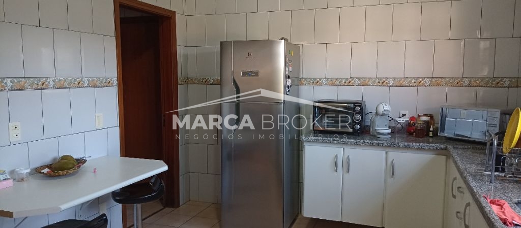 Casa à venda no condomínio residencial terras do caribe em v