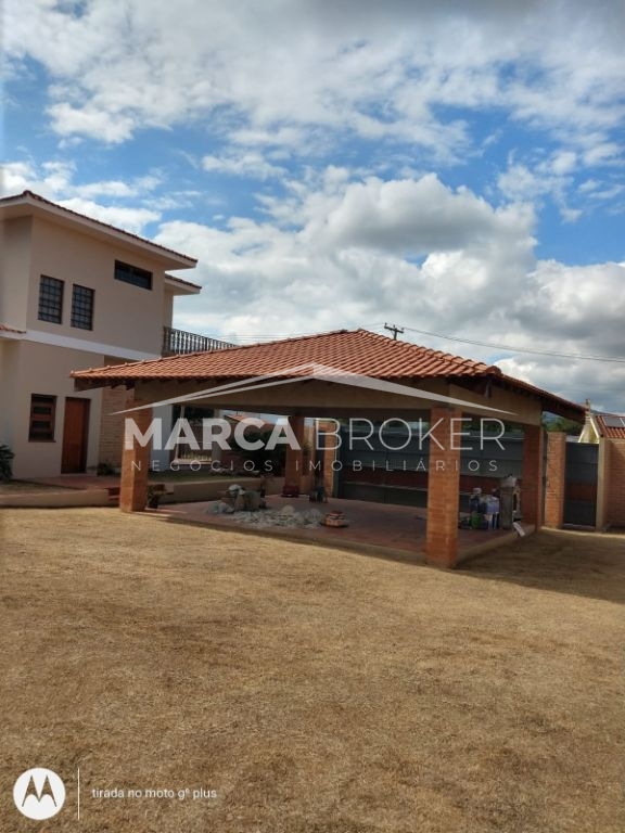 Casa em colinas da matiqueira em são joão da boa vista