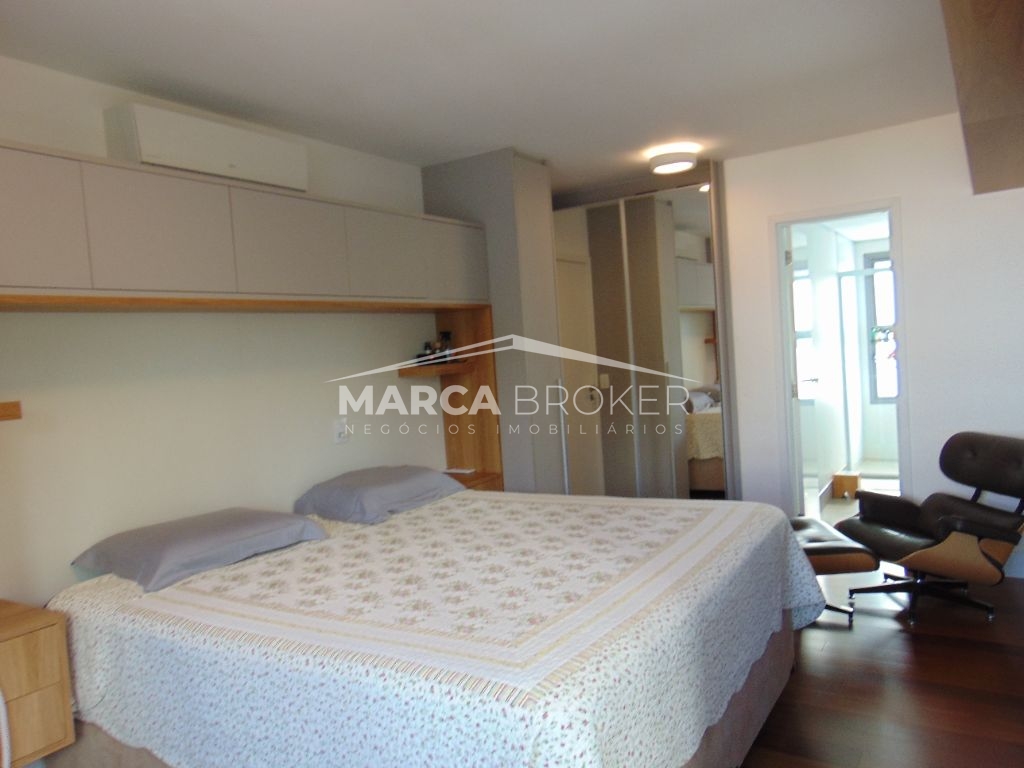 Apartamento com 03 suites no bairro Pompeia em São Paulo