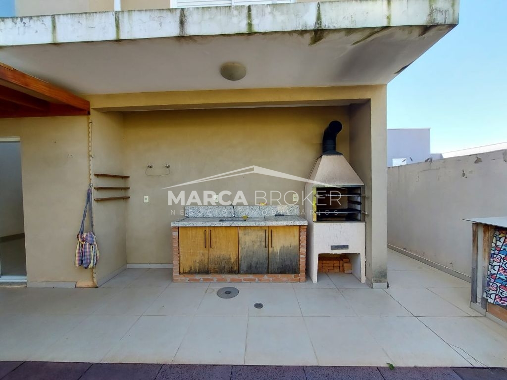 Casa em condomínio à comprar no condomínio villagio di napol
