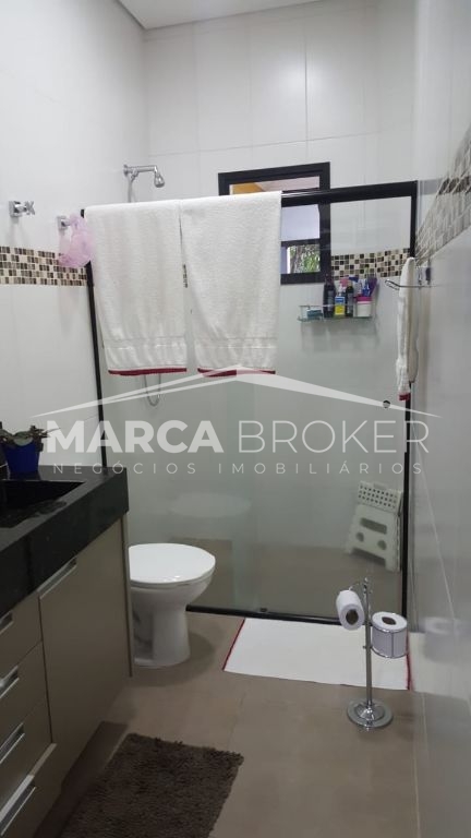 Casa à venda no condomínio clube de campo valinhos em valinhos