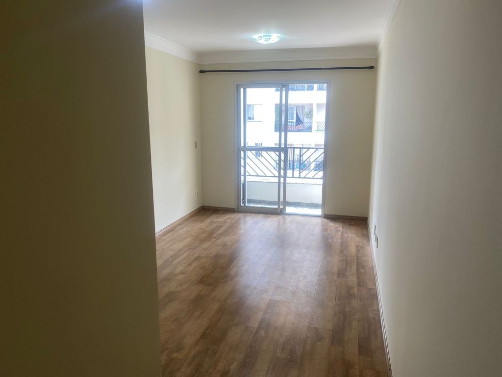 Apartamento de 3 dormitórios para alugar no bairro continent