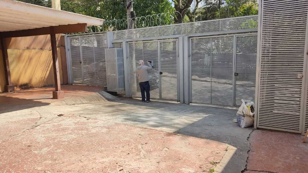 Casa, 6 quartos, 350 m² - Foto 1