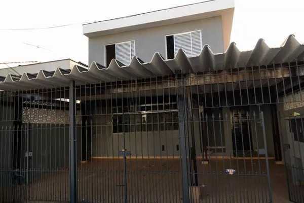 Sobrado, 3 quartos, 200 m² - Foto 1