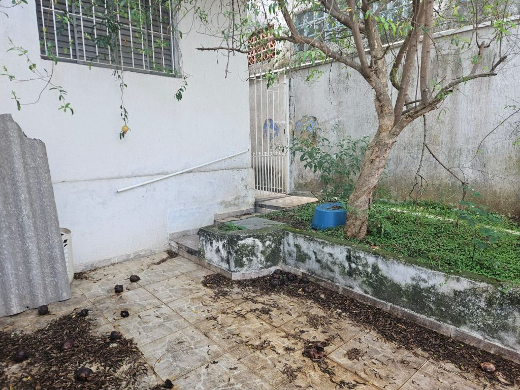 Casa térrea a venda no jaguaré