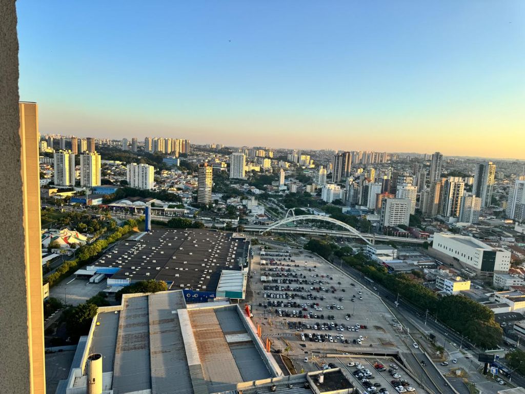 Apartamento de alto padrão com 2 dormitórios no centro de os
