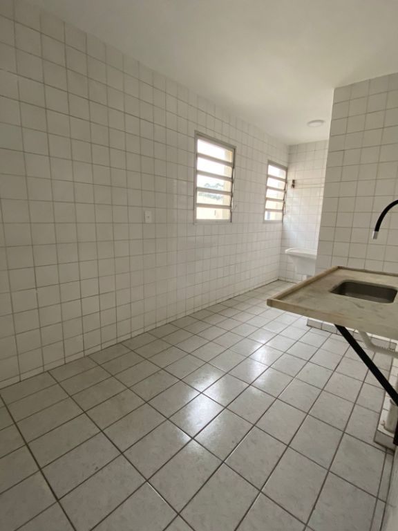 Apartamento de 2 dormitórios com piscina e playground no jar