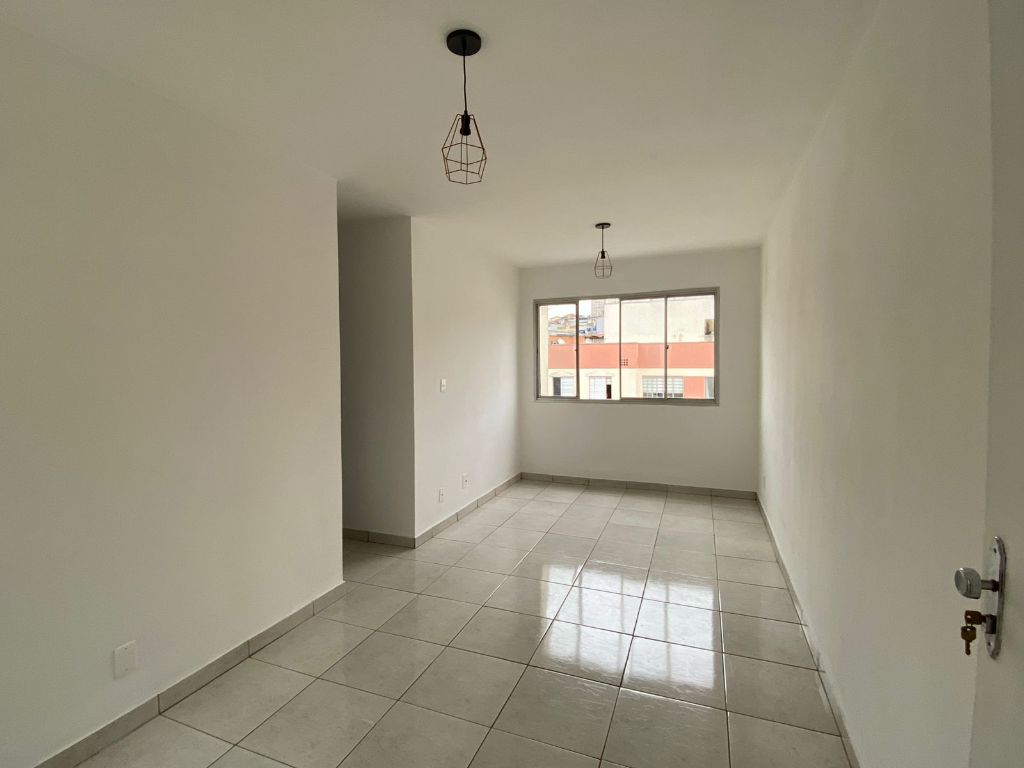 Apartamento de 2 dormitórios com piscina e playground no jar