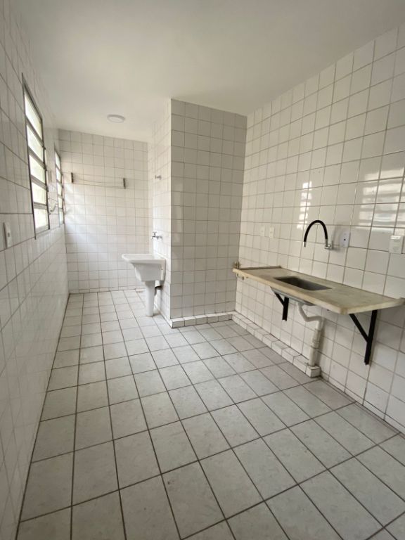 Apartamento de 2 dormitórios com piscina e playground no jar
