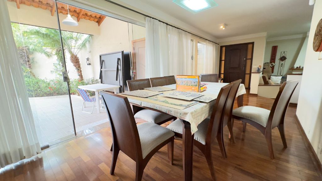 Casa, 3 quartos, 240 m² - Foto 9