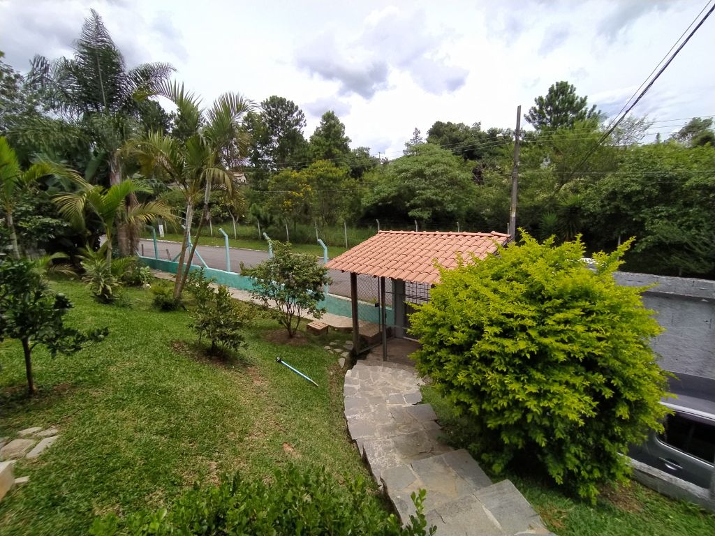 Casa de alto padrão com 4 dormitórios no bairro gramado em c