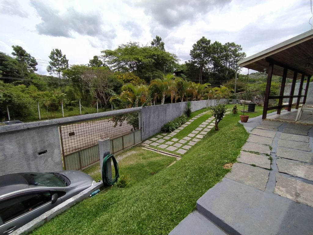 Casa de alto padrão com 4 dormitórios no bairro gramado em c