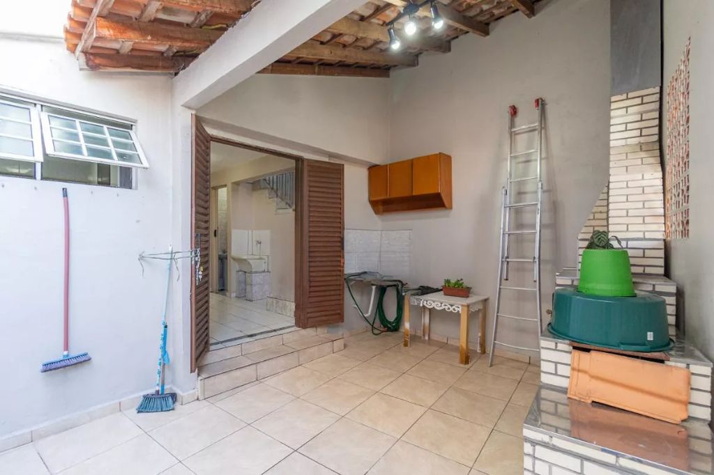 Casa, 4 quartos, 210 m² - Foto 32