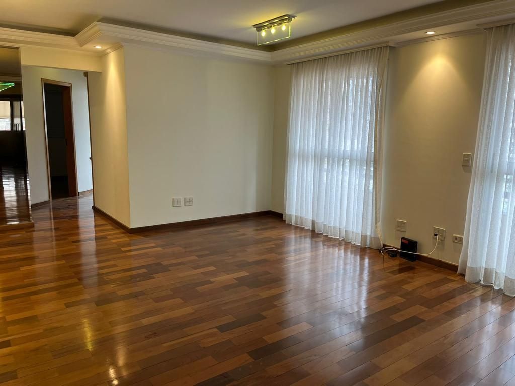 Apartamento à venda com 3 quartos, 161m² - Foto 4