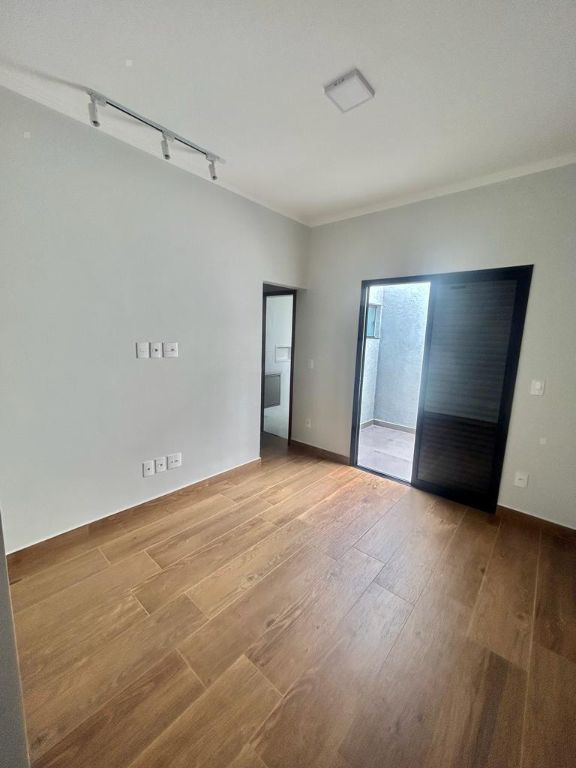 Casa, 3 quartos, 178 m² - Foto 1