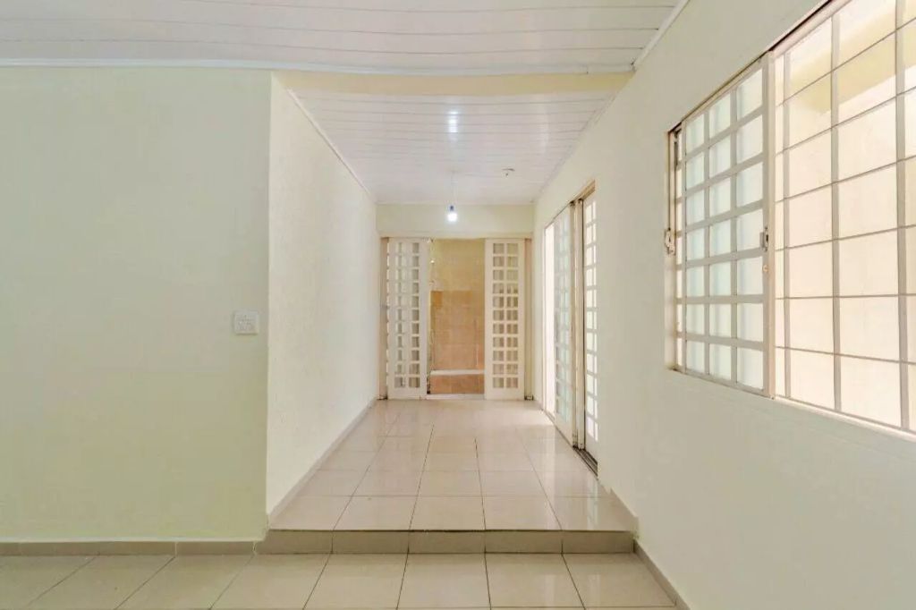 Casa, 3 quartos, 240 m² - Foto 2