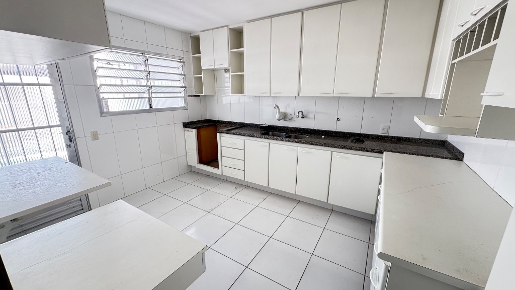 Casa, 4 quartos, 250 m² - Foto 24