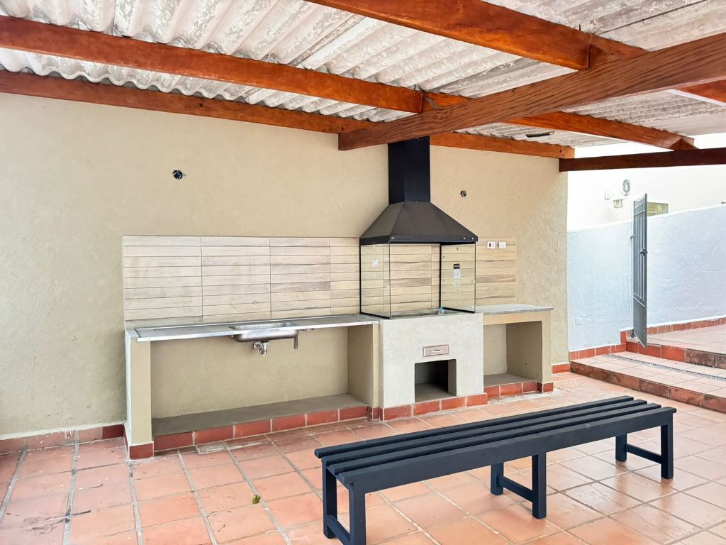 Sobrado, 5 quartos, 247 m² - Foto 1