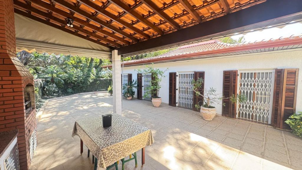 Casa, 4 quartos, 250 m² - Foto 33
