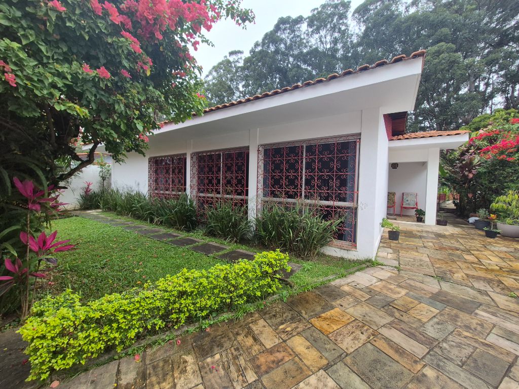 Casa, 4 quartos, 270 m² - Foto 1