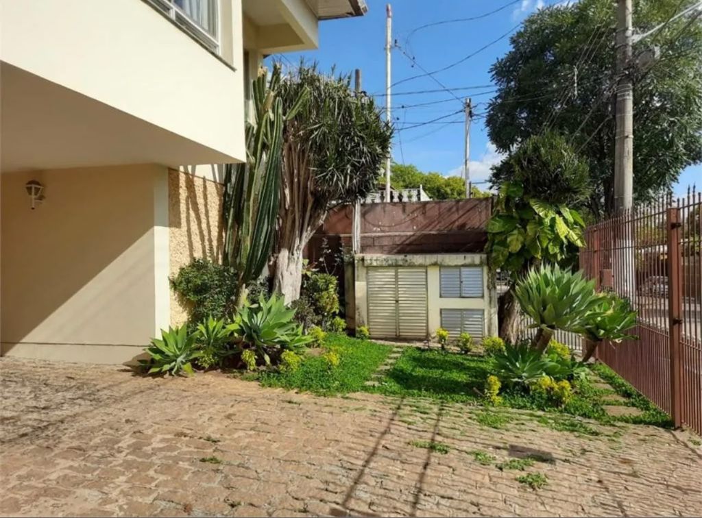 Casa, 4 quartos, 220 m² - Foto 2