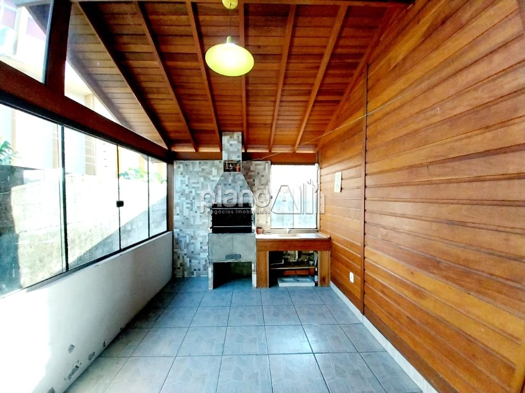 Venda de Casas / Padrão na cidade de Gravataí