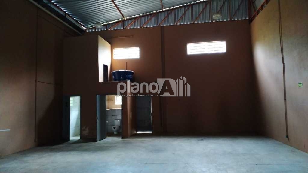 Pavilhão com 400m² para alugar na Costa do Ipiranga em Gravataí