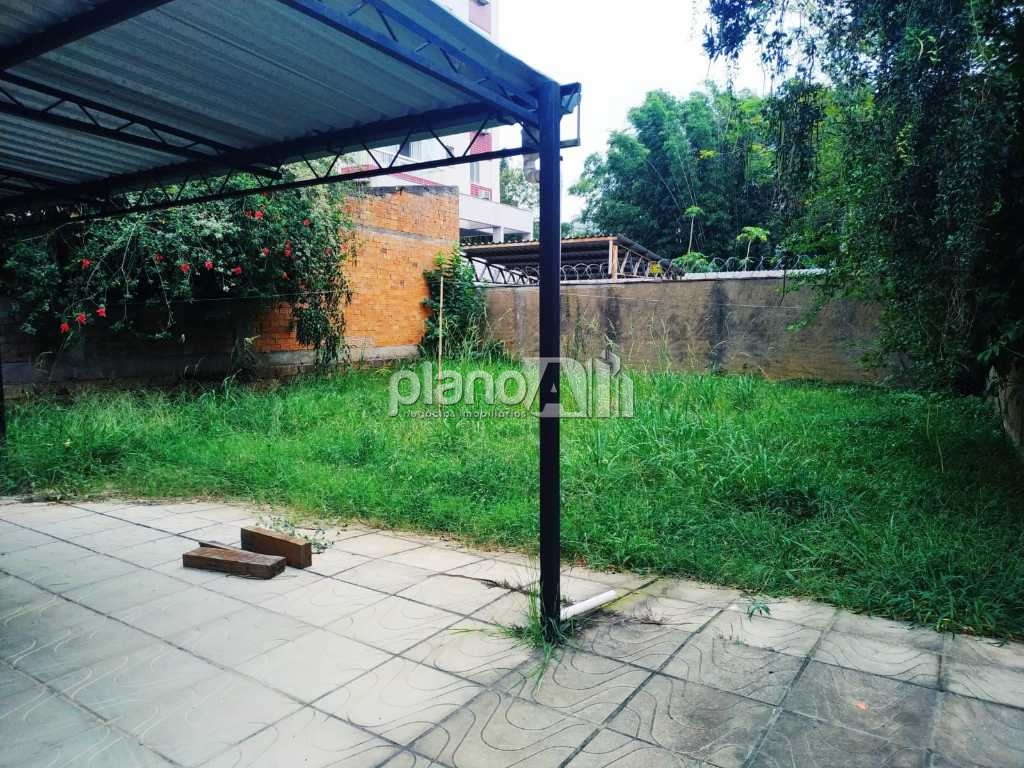 Venda de Casas / Comercial na cidade de Gravataí