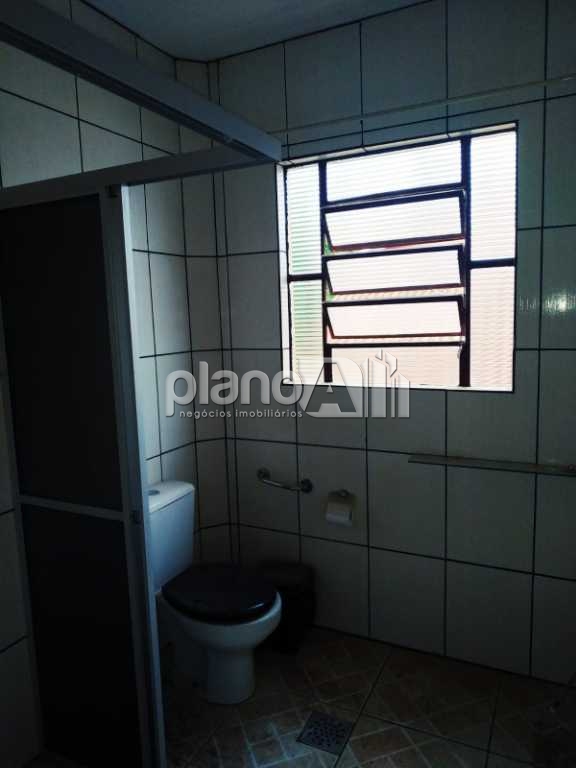 Venda de Casas / Comercial na cidade de Gravataí