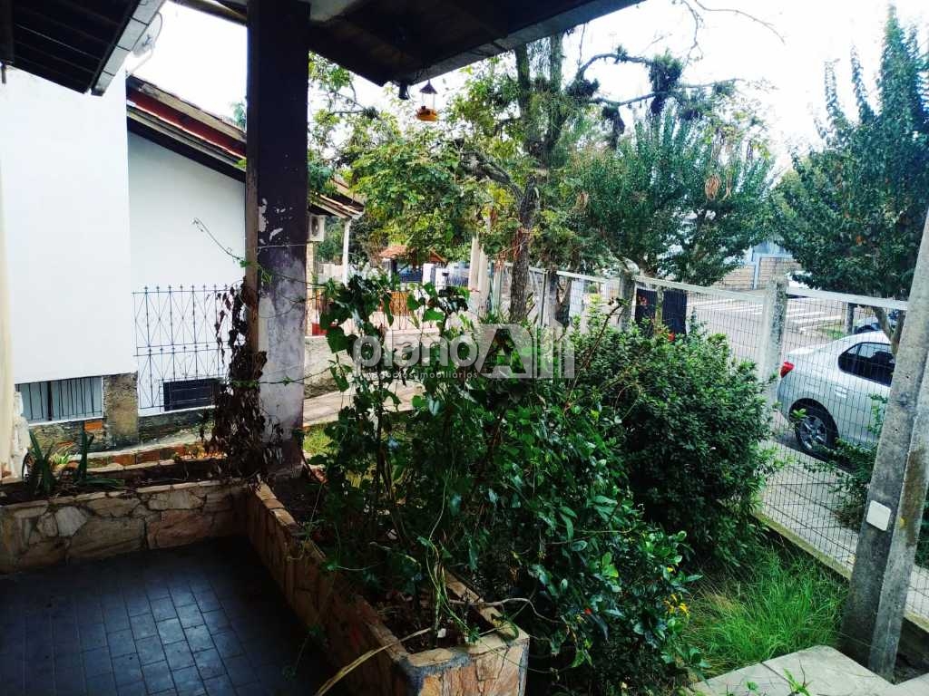 Venda de Casas / Comercial na cidade de Gravataí