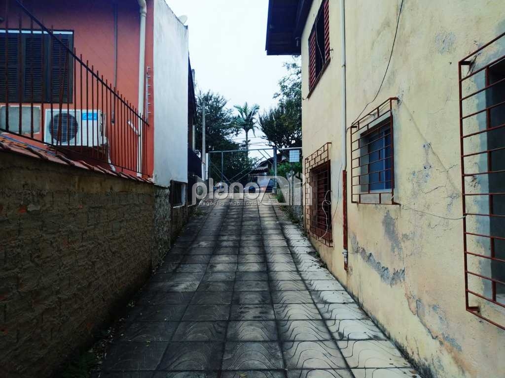 Venda de Casas / Comercial na cidade de Gravataí